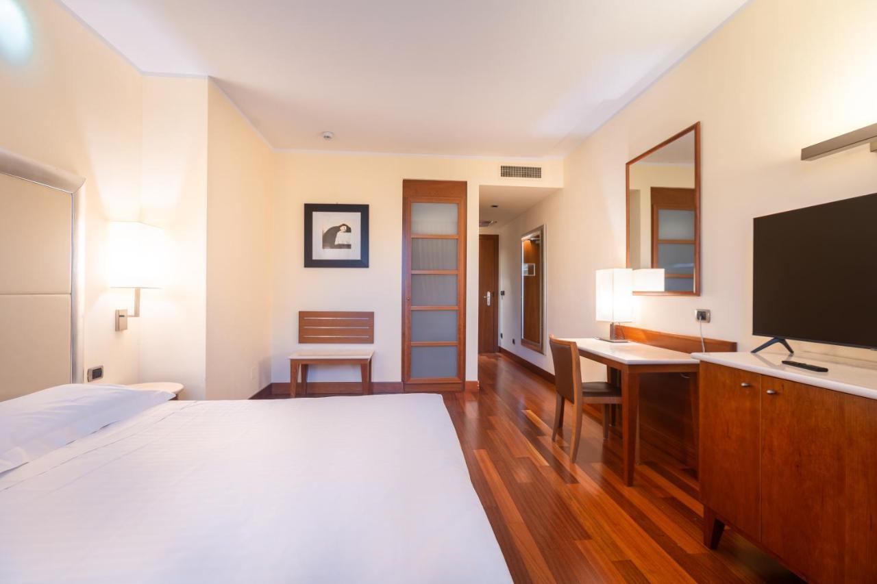 Hotel Airone - Ombrellone Incluso Al Bagno Dolce Vita A Marina Dal 1 Giugno Al 15 Settembre Гроссето Экстерьер фото