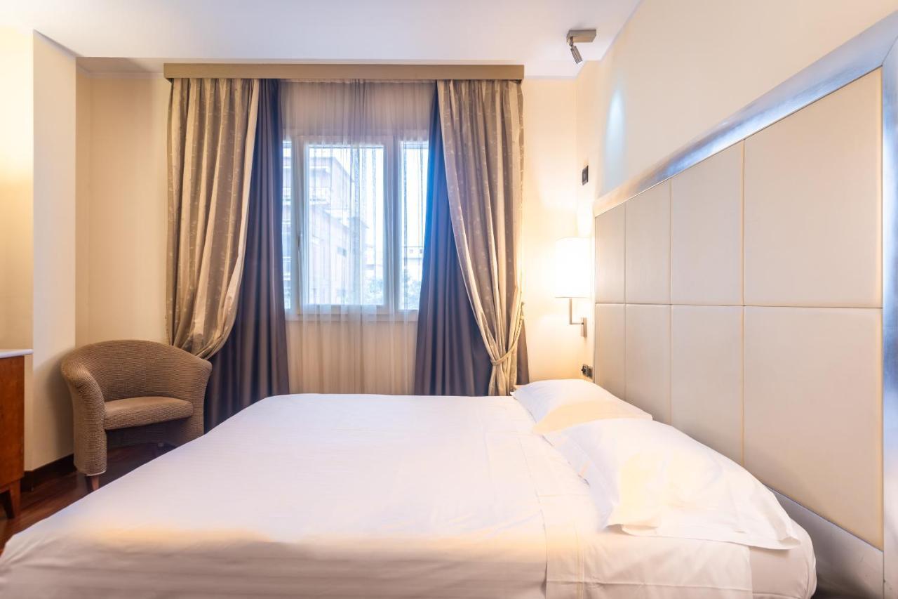 Hotel Airone - Ombrellone Incluso Al Bagno Dolce Vita A Marina Dal 1 Giugno Al 15 Settembre Гроссето Экстерьер фото