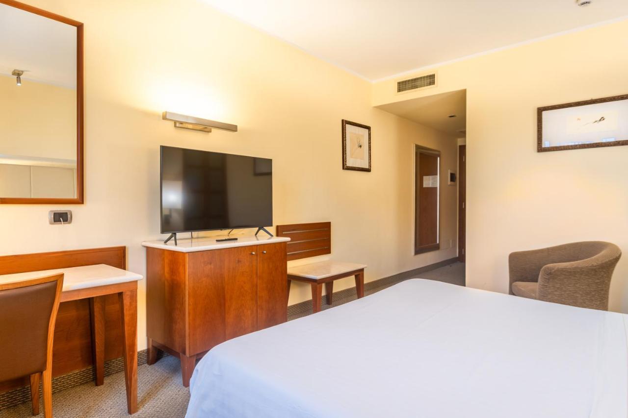 Hotel Airone - Ombrellone Incluso Al Bagno Dolce Vita A Marina Dal 1 Giugno Al 15 Settembre Гроссето Экстерьер фото