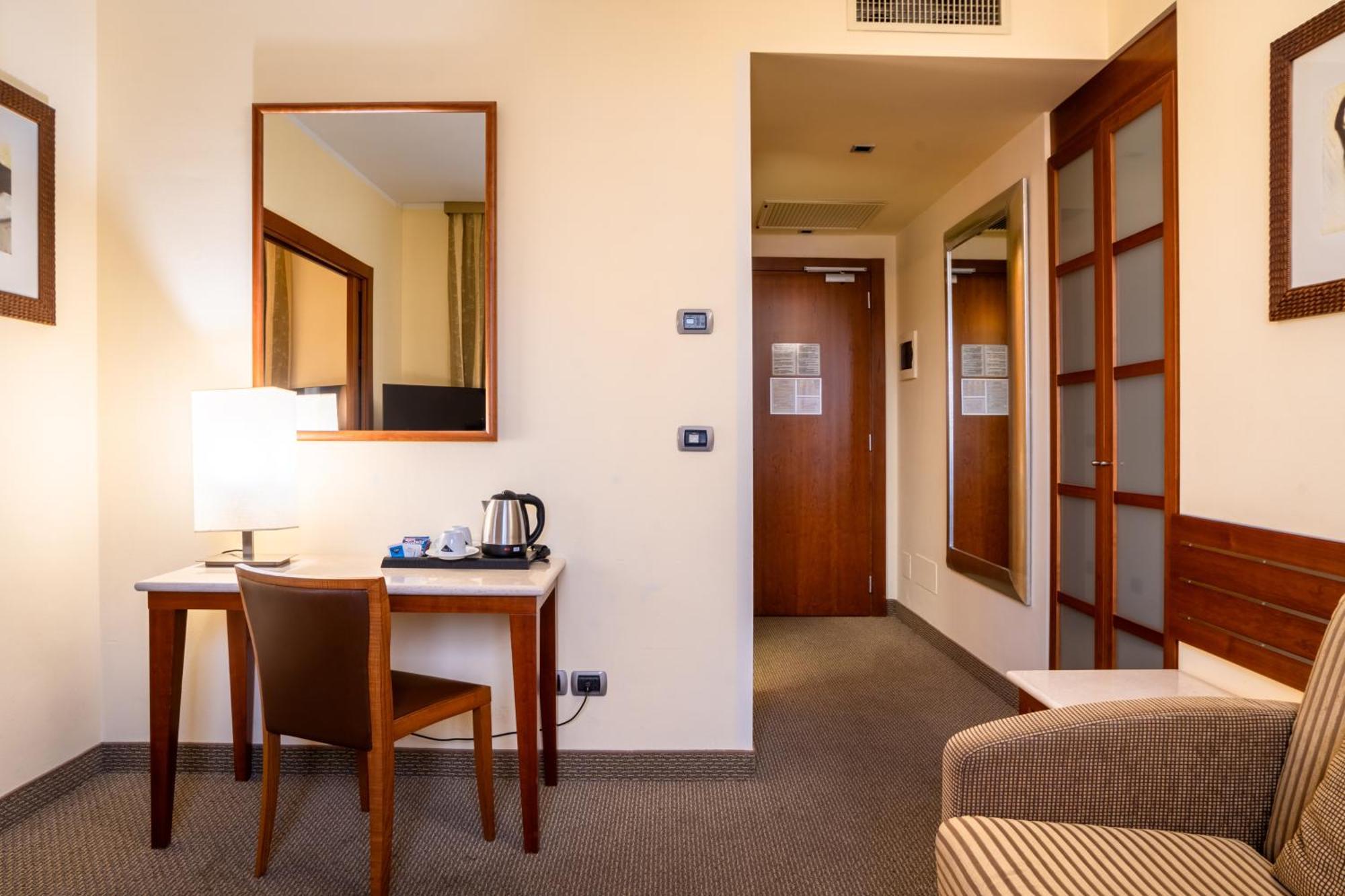 Hotel Airone - Ombrellone Incluso Al Bagno Dolce Vita A Marina Dal 1 Giugno Al 15 Settembre Гроссето Экстерьер фото