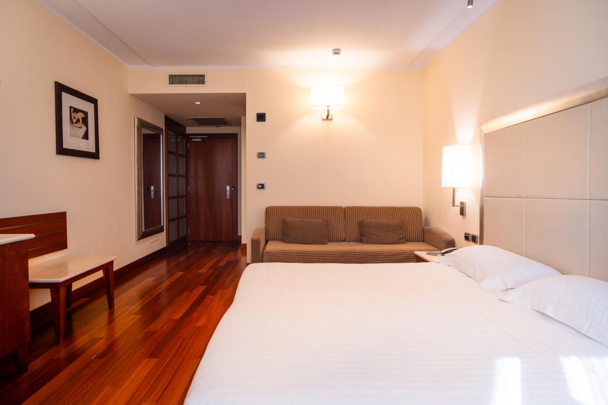 Hotel Airone - Ombrellone Incluso Al Bagno Dolce Vita A Marina Dal 1 Giugno Al 15 Settembre Гроссето Экстерьер фото